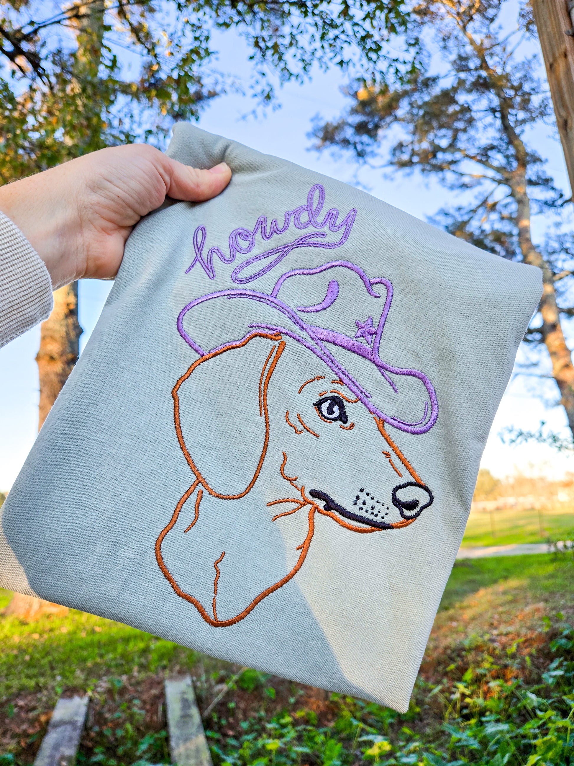 Howdy Dashshound Tee - MUDBUGSBTQ