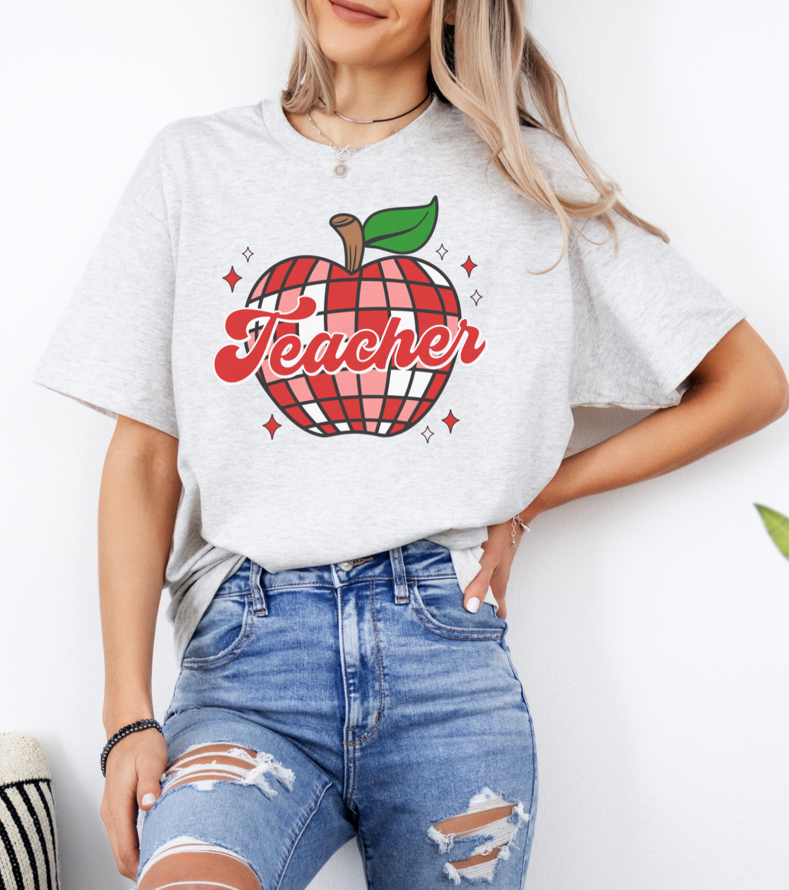 Vintage Teacher Apple Tee - MUDBUGSBTQ