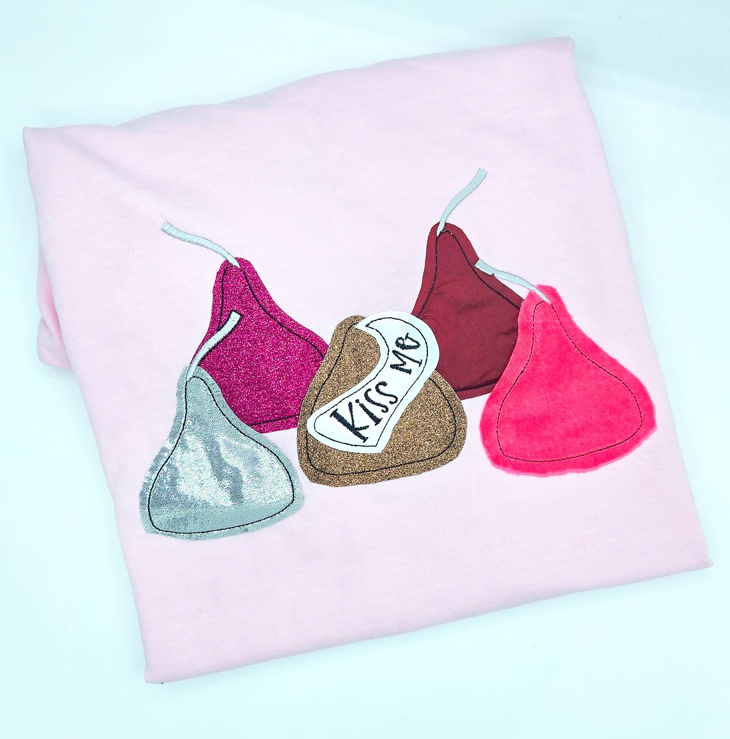 Kisses Applique Tee - MUDBUGSBTQ